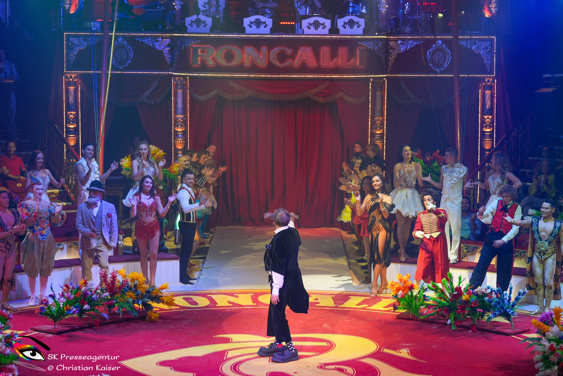 50-Jahre-Circus-Theater-Roncalli-Wien-feiert-Bernhard-Paul-und-seine-Liebe-zur-Nostalgie-und-den-Mut-zur-Innovation-16.9.2026-Adobe-255