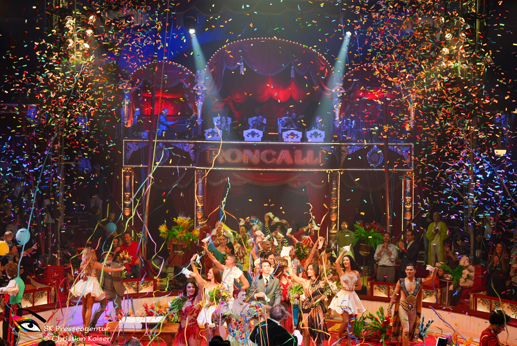 50-Jahre-Circus-Theater-Roncalli-Wien-feiert-Bernhard-Paul-und-seine-Liebe-zur-Nostalgie-und-den-Mut-zur-Innovation-16.9.2026-Adobe-257