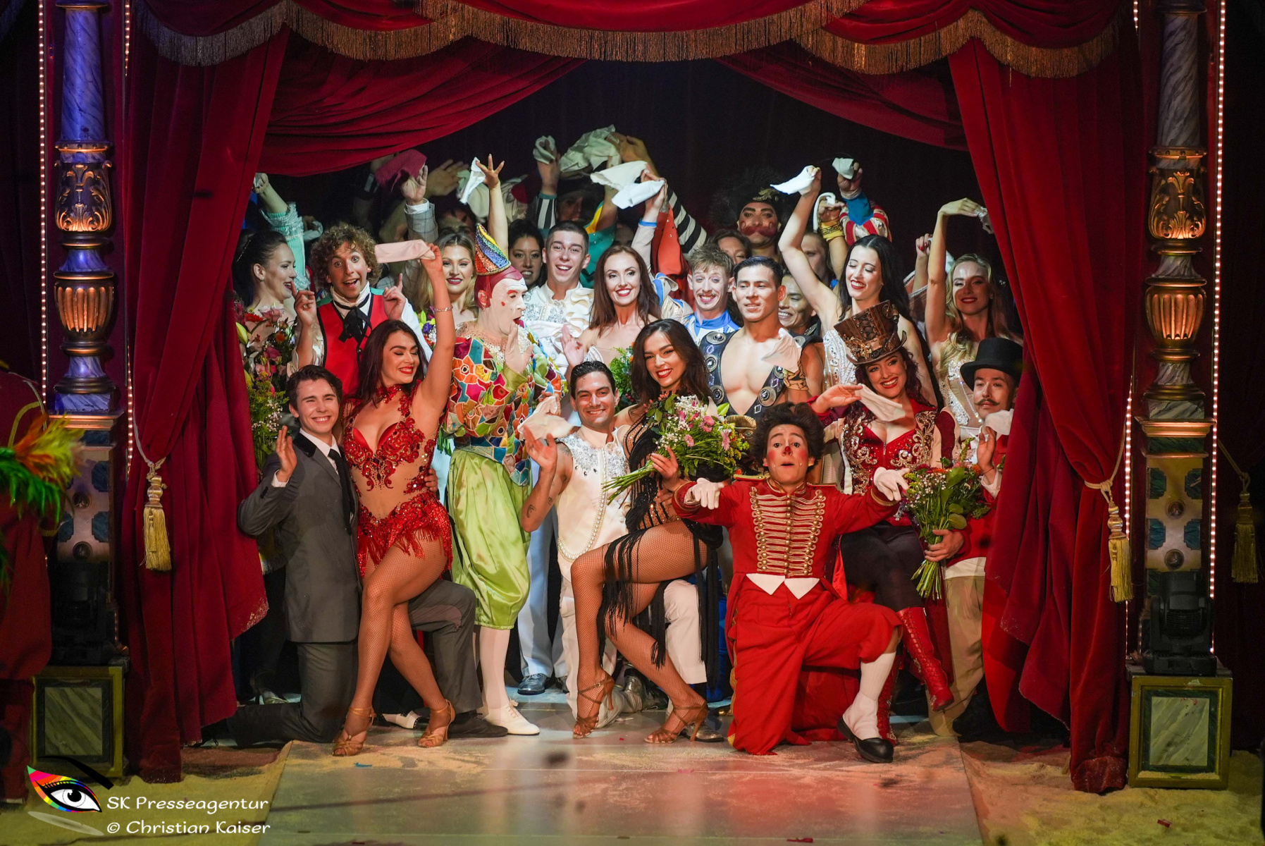 50-Jahre-Circus-Theater-Roncalli-Wien-feiert-Bernhard-Paul-und-seine-Liebe-zur-Nostalgie-und-den-Mut-zur-Innovation-16.9.2026-Adobe-259